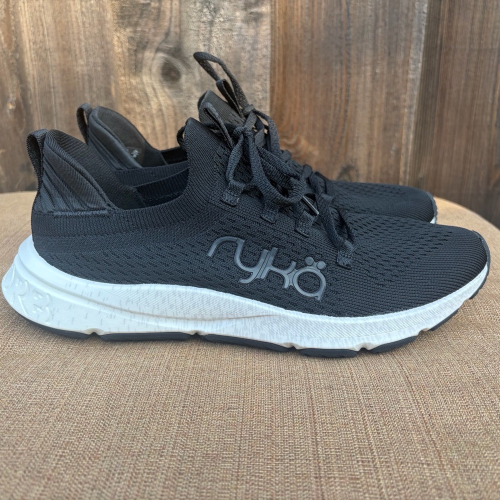 Ryka Women’s 10 Revolution Rz1 Water Repellent Black White Grey Sneakers Re-Zorb